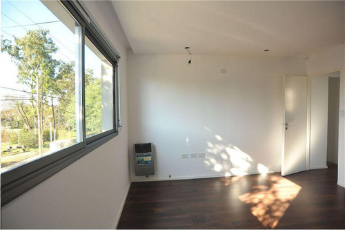 Imagen 27 de 30 de Dúplex Venta - 2 Dormitorios 2 Baños 2 Cocheras - 120 Mts2 Totales - City Bell