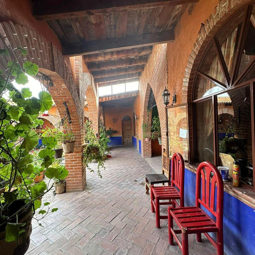 Magnífico Rancho Ganadero Con Excelentes Instalaciones Sup. 25 Hectáreas.