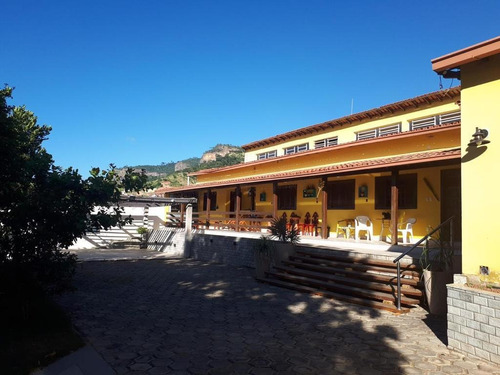 Oportunidade Imperdível! Casa À Venda Em Almenara