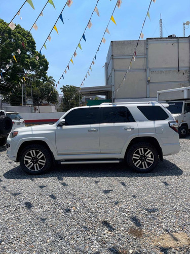 Imagen 10 de 13 de Toyota Runner Limited 4x4