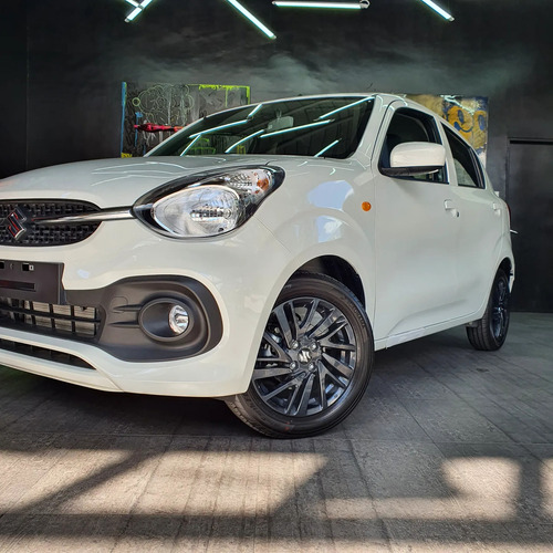 Imagen 4 de 10 de Suzuki Celerio Full Equipo