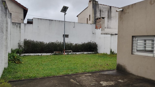 Imagen 17 de 17 de Casa En Venta, A Nuevo! Con Jardin 10 X 15 Al Fondo!