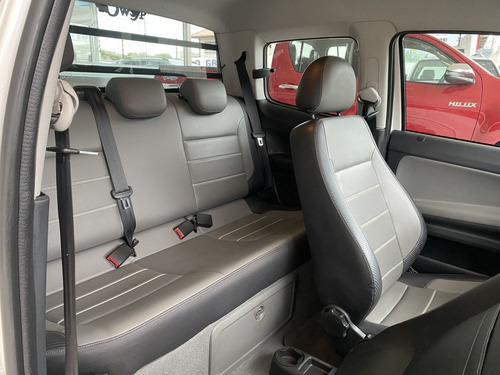 Imagem 7 de 13 de Saveiro Highline 1.6 T. Flex 8v Cd