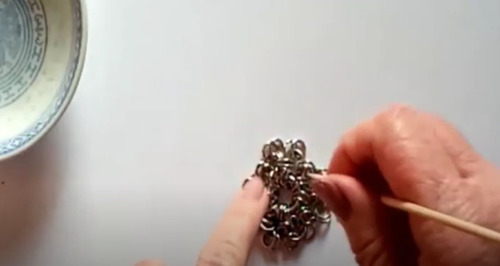 Imagen 4 de 6 de Video Tutorial ¦ Curso Tejido Medieval ¦ Collar Victoria