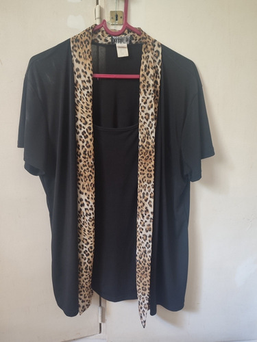 Remera/saquito Negro Animal Print