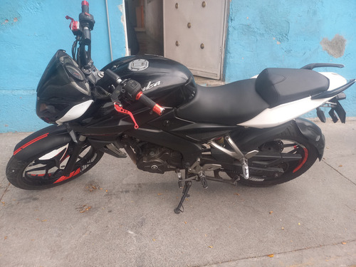 Pulsar Ns 200 Negro Con Blanco