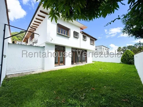 Casa Duplex Con Lindo Jardin En Calle Cerrada En Alquiler Prados Del Este I