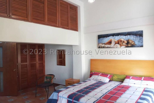 Casa En Venta En Los Parques 24-13456 Yf