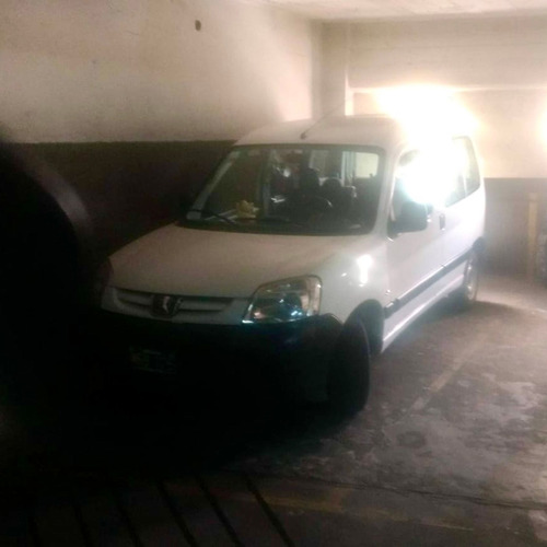 Imagen 3 de 7 de Cochera En Venta. Barrio Norte. Oportunidad!!