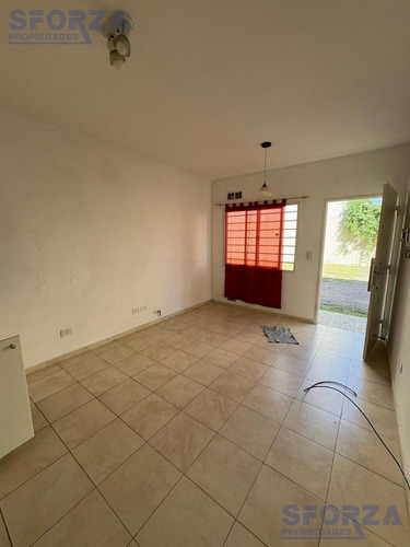 Alquiler De Departamento En Bella Vista Dos Ambientes C/ Patio Trasero