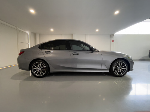 Bmw Serie 3 2023 4p 330e Sport Line Hibrido L4/2.0/t Aut