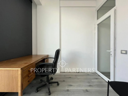 Excelente Oficina En Arriendo - Edificio Vanguardi...