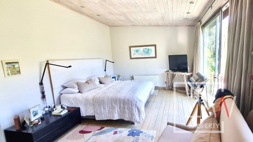 Casa 4 Dorm, 4 B, 3 Est., El Arrayan - Ziw Property