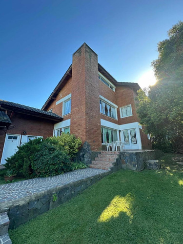 Vendo Posada Céntrica En Villa General Belgrano!