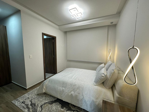 Renta Departamento En The View Con Muebles Zona Campanario