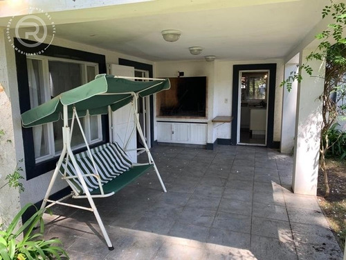 Casa De 2 Plantas En Venta, Zona Aidy Grill