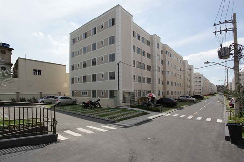 Apartamento À Venda Na Avenida Chrisóstomo Pimentel De Oliveira, Anchieta, Rio De Janeiro - Rj - Liv-2333