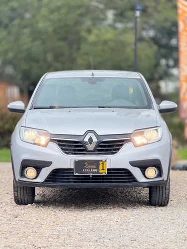 Renault Logan 1.6 Privilege / Intens
