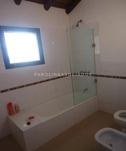 Casa En Venta De 4 Dormitorios En El Quijote, La Barra