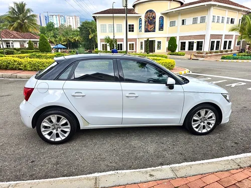 Audi A1 1.4 Tfsi Ambition Plus 5 Puertas