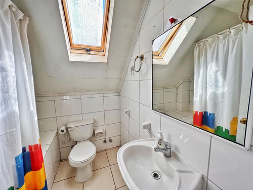 Casa En Arriendo De 4 Dorm. En Huechuraba