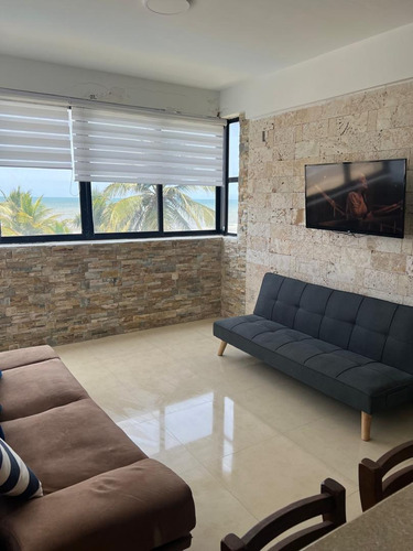 Apartamento En Tucacas, Conjunto Residencial Atlantis Palace. S.p