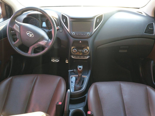 Imagem 8 de 9 de Hyundai Hb20x 1.6 16v Premium Flex 4p Automático