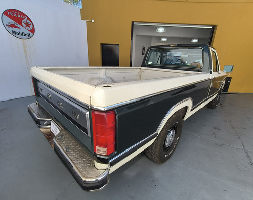 Ford F-100 3.9D Lujo