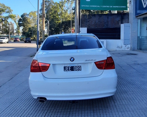Bmw Serie 3 2.0 320d Sedan Executive 2010