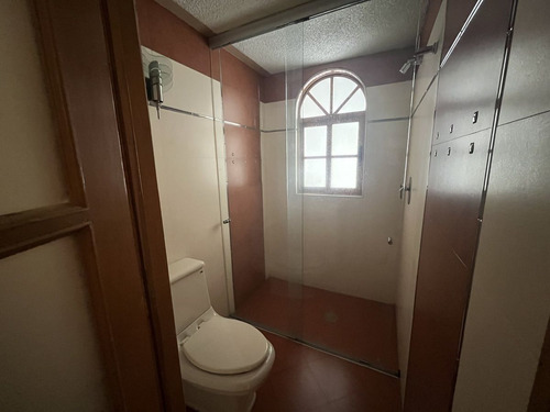 Casa En Renta En La Herradura Con Jardín Y Vigilancia