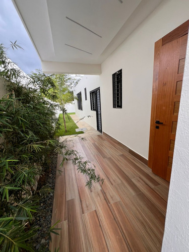 Casa En Venta En Padre Las Casas Elegancia Y Espacio En Santiago