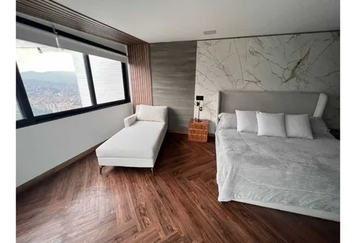 Vendo Apartamento Triplex En El Poblado, San Lucas