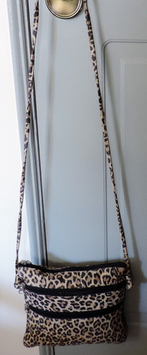 Bolso Animal Print Símil Gamuza