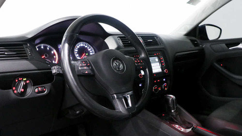 Imagen 14 de 15 de Volkswagen Vento 2.5 Advance Plus Tiptron 170cv - 341534