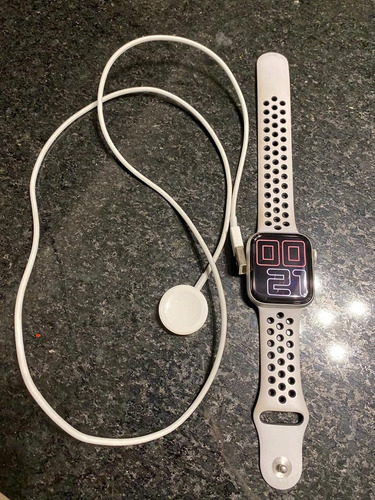 Apple Watch 4 Nike 44mm