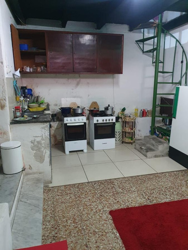 Imagen 8 de 13 de Yaguaron Esq Uruguay, Padrón Único , 175 M2, 2 Plantas !!