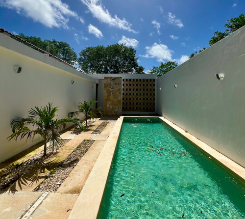 Casa En Venta En Quintas Baspul De 1 Planta Y 2 Recámaras | A 20 Min De Mérida