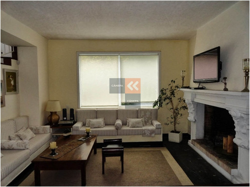 Zona Golff, Casa En Excelente Estado- Ref: 8756
