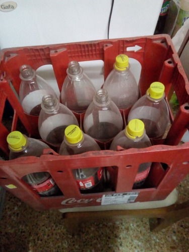 Cajon Usado Coca Cola 2 Lts De Plastico 9 Envases
