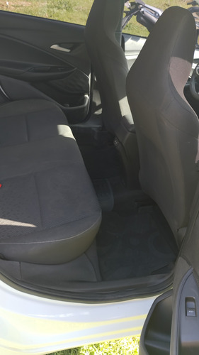 Chevrolet Onix plus 1.0 Lt 4p