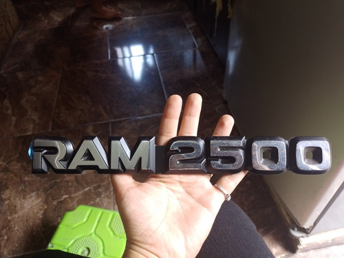 Emblema Ram 2500 Original Mopar 