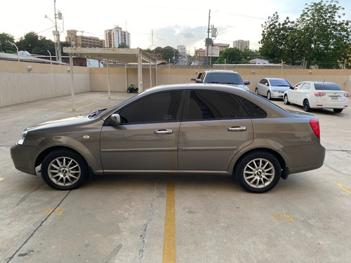 Imagen 6 de 8 de Chevrolet Optra Limited