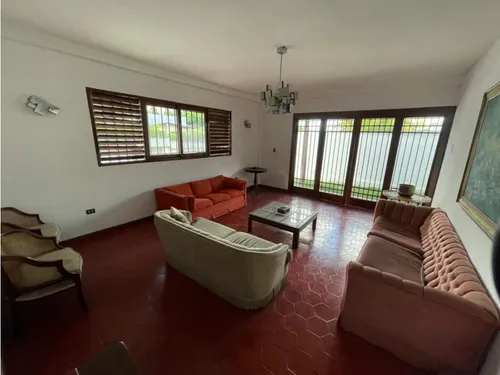 Casa En Cumbre De Curumo