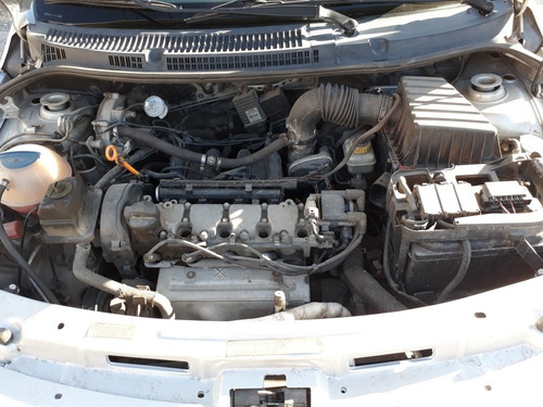 Volkswagen Voyage 1.6 Comfortline Plus 101cv 2009