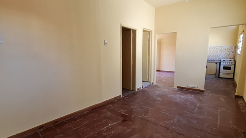 Imagen 13 de 27 de Venta De Casa 7 Amb O Mas En Ciudadela, Tres De Febrero
