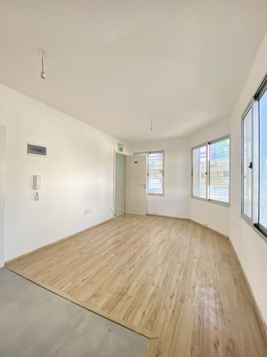 Apartamento Mono Ambiente Con Azotea En Alquiler. Villa Muñoz