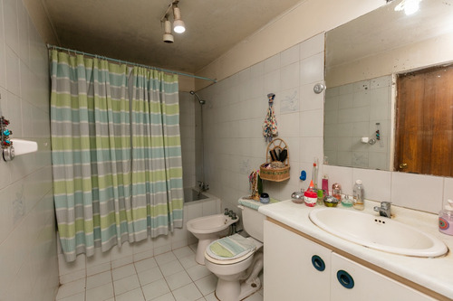 Peñaflor / Parcela De 5.200 M2. Casa 187 M2.