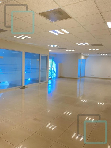 Imagen 15 de 24 de Oficina - Zona Valle Oriente Sur