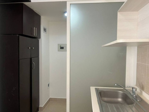 Venta De Departamento (107m2) En Skyview Polanco, Muy Cerca Del Bosque De Chapultepec, Museo Soumaya. Db15-z92
