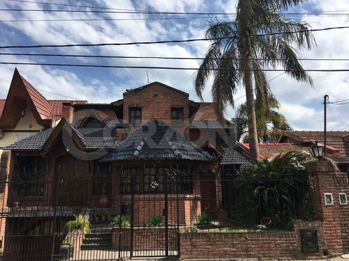 Casa De 6 Ambientes En Ituzaingo Norte Permuta Menor Valor